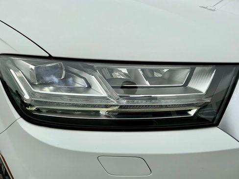 Used 2019 Audi Q7 3.0T Premium Plus w/ Premium Plus Package AWD/4WD image 8