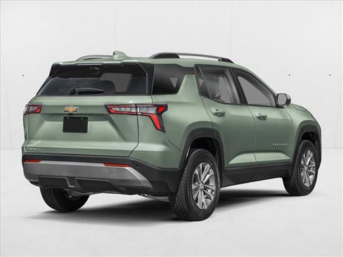 New 2026 Chevrolet Equinox LT image 2