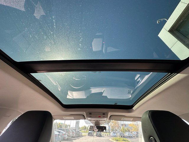 Certified 2023 Volkswagen Taos SE w/ Panoramic Sunroof Package AWD/4WD image 30