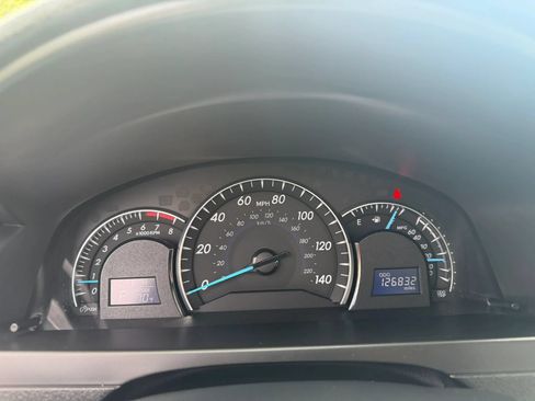 Used 2012 Toyota Camry XLE FWD image 25