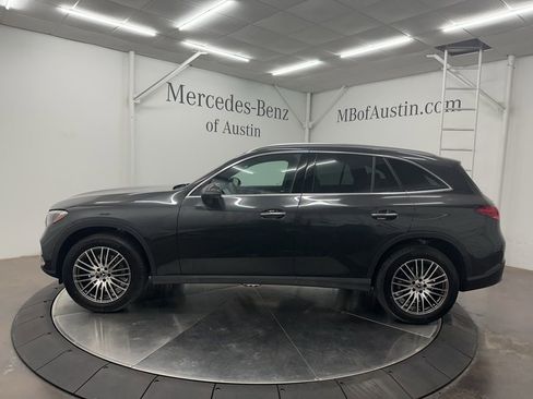 Used 2026 Mercedes-Benz GLC 300 image 4