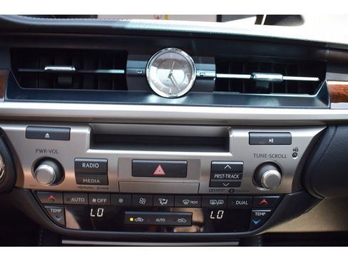 Used 2018 Lexus ES 350 image 35