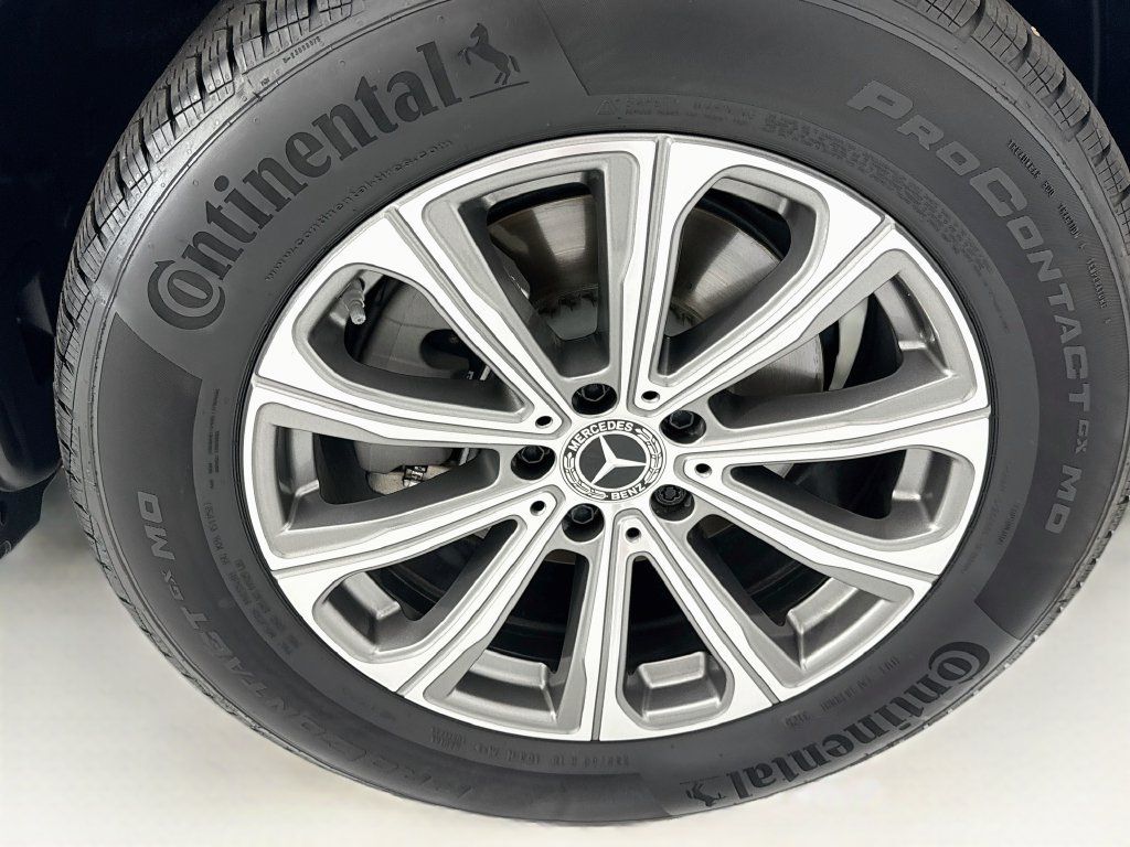 Used 2026 Mercedes-Benz GLC 300 image 30