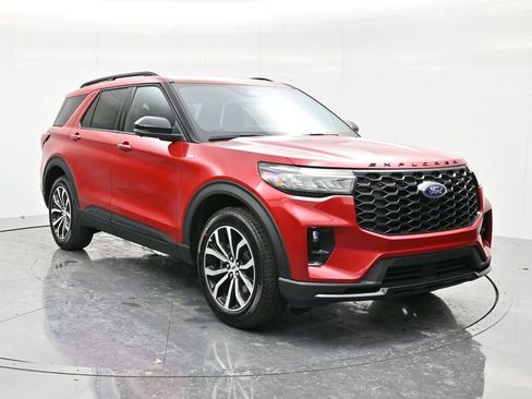 New 2026 Ford Explorer ST-Line image 3