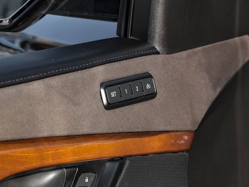 Used 2018 Cadillac Escalade Luxury RWD image 42