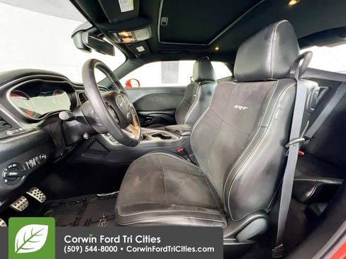 Used 2016 Dodge Challenger SRT Hellcat RWD image 25