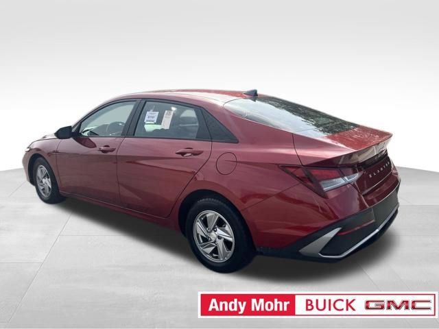 Used 2024 Hyundai Elantra SE FWD image 10