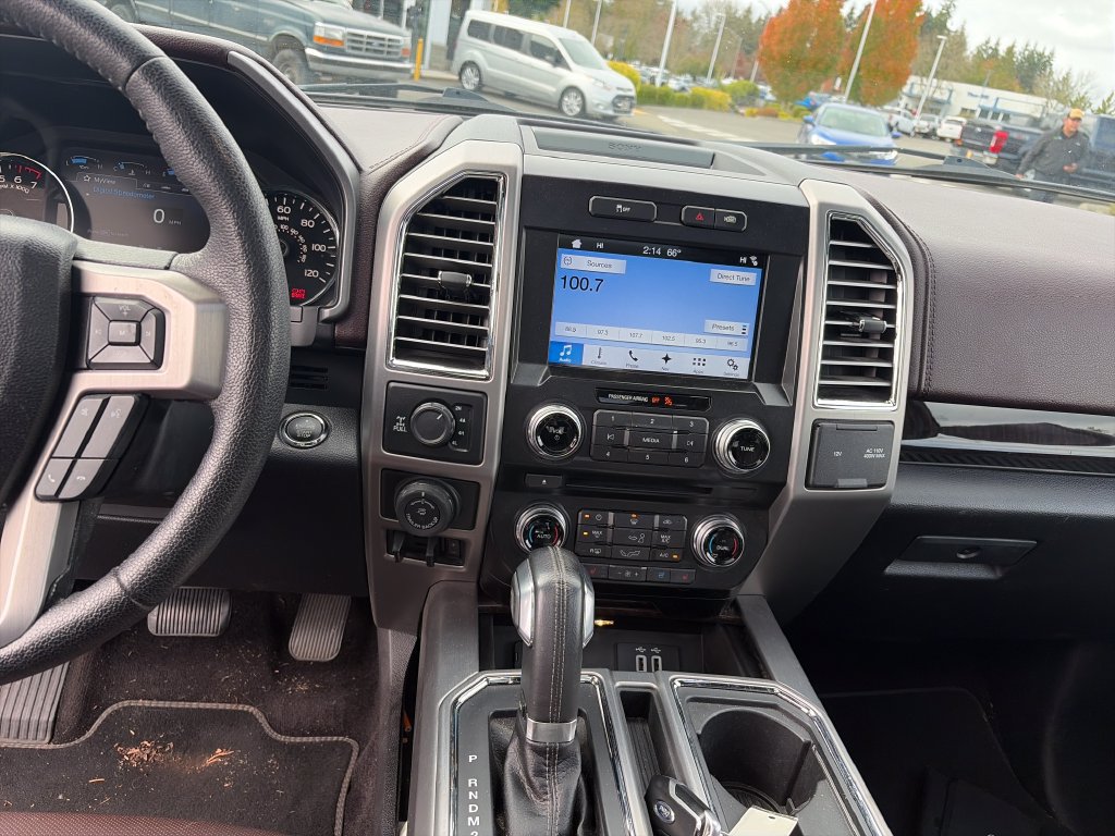 Used 2016 Ford F150 Platinum w/ Equipment Group 701A Luxury AWD/4WD image 23