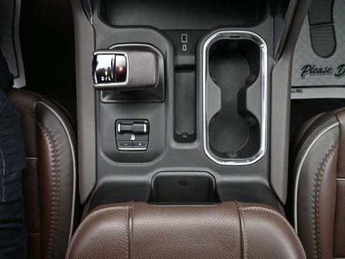 Used 2024 GMC Sierra 1500 Denali image 37