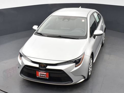 Used 2024 Toyota Corolla LE FWD image 22