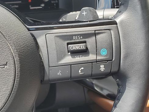 Used 2023 Nissan Pathfinder Platinum FWD image 25