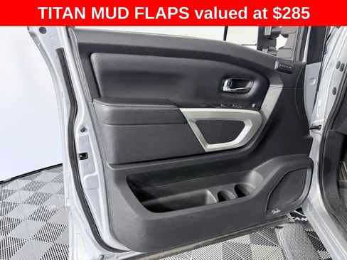Used 2020 Nissan Titan SL w/ Moonroof Package image 9