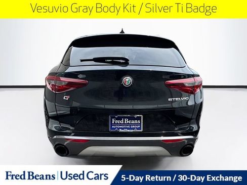 Used 2023 Alfa Romeo Stelvio Ti AWD/4WD image 9