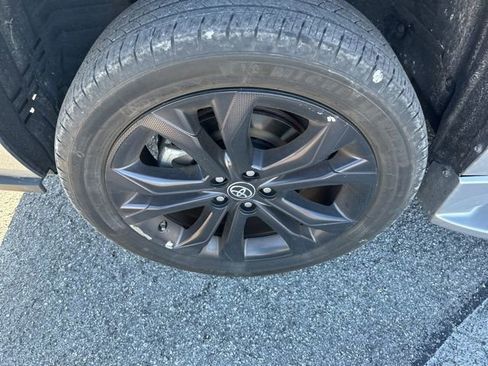 Used 2024 Toyota Sienna XSE w/ XSE Plus Package image 10