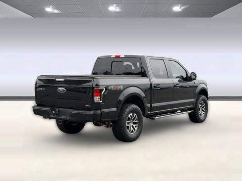 Used 2015 Ford F150 XLT w/ Equipment Group 302A Luxury AWD/4WD image 9