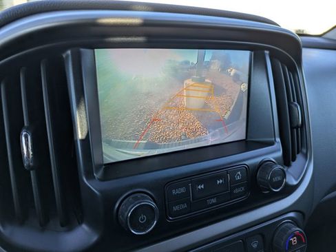 Used 2017 Chevrolet Colorado Z71 image 13