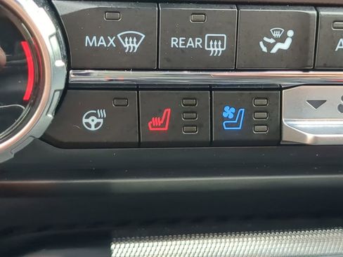 Used 2025 Ford F150 Raptor AWD/4WD image 22