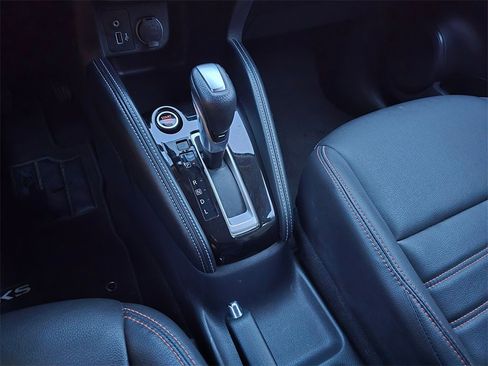 Used 2020 Nissan Kicks SR w/ SR Premium Package image 21