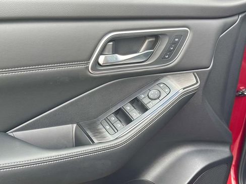 New 2026 Nissan Rogue Platinum image 24