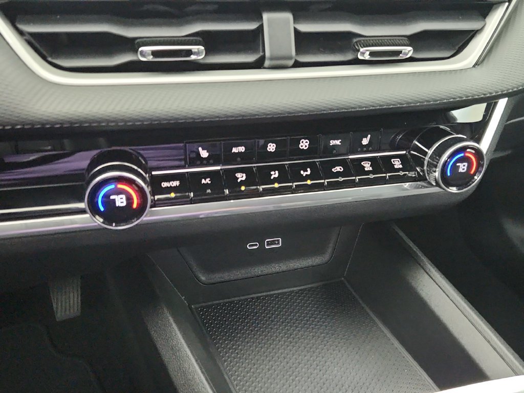 Used 2025 Chevrolet Equinox LT w/ Convenience Package II AWD/4WD image 29