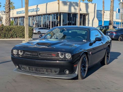 Used 2023 Dodge Challenger R/T Scat Pack image 3
