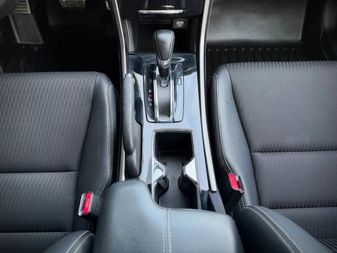 Used 2017 Honda Accord Sport image 13