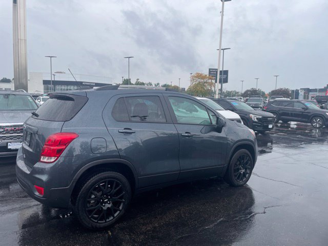 Used 2022 Chevrolet Trax LT w/ Driver Confidence Package AWD/4WD image 2
