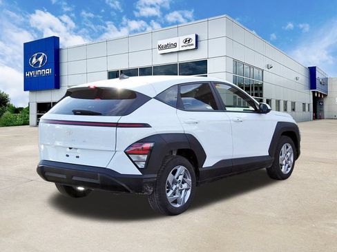 Used 2026 Hyundai Kona SE FWD image 4