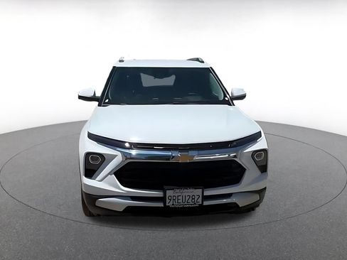 Used 2025 Chevrolet Blazer LT FWD image 7