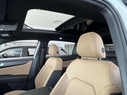 New 2026 Volkswagen Atlas Cross Sport SEL R-Line image 16