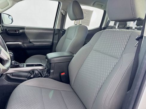 Used 2023 Toyota Tacoma SR5 AWD/4WD image 38