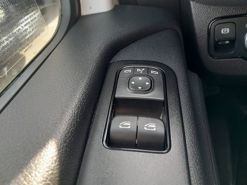 Used 2024 Mercedes-Benz Sprinter 2500 image 7