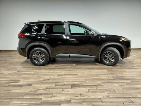 Used 2023 Nissan Rogue S image 23