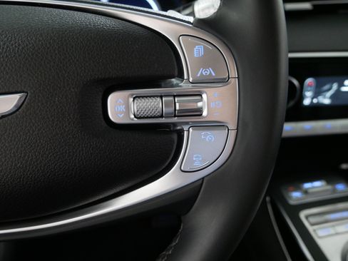 Used 2025 Genesis GV70 2.5T image 28