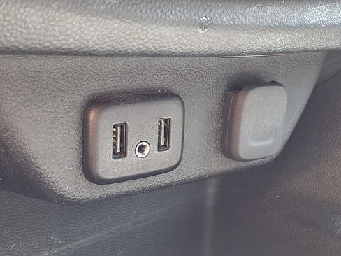 Used 2020 Chevrolet Traverse LT w/ LPO, Floor Liner Package AWD/4WD image 19