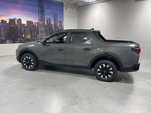 Used 2025 Hyundai Santa Cruz SEL FWD image 4