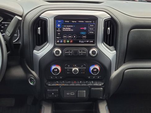 Used 2021 GMC Sierra 1500 SLT AWD/4WD image 16