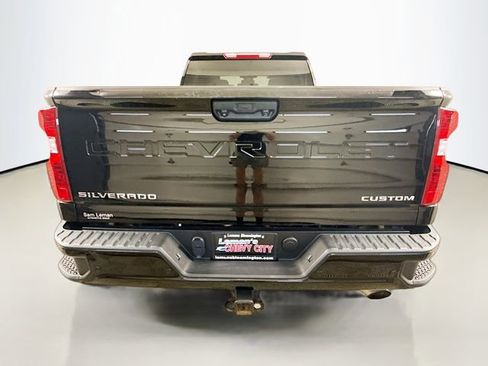 Used 2024 Chevrolet Silverado 2500 Custom w/ Custom Value Package image 7