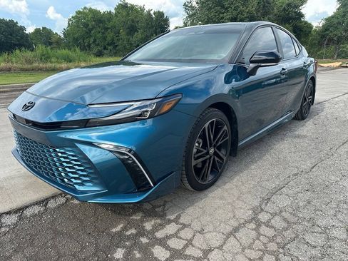 Used 2025 Toyota Camry XSE w/ Premium Package FWD image 1