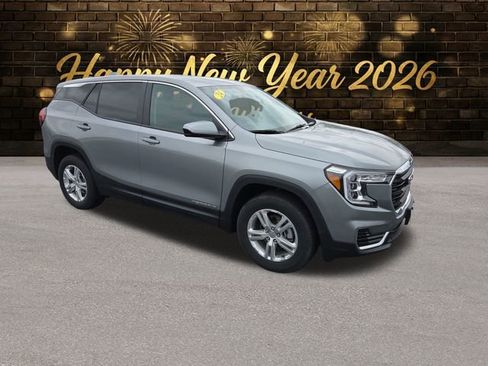 Used 2024 GMC Terrain SLE image 8