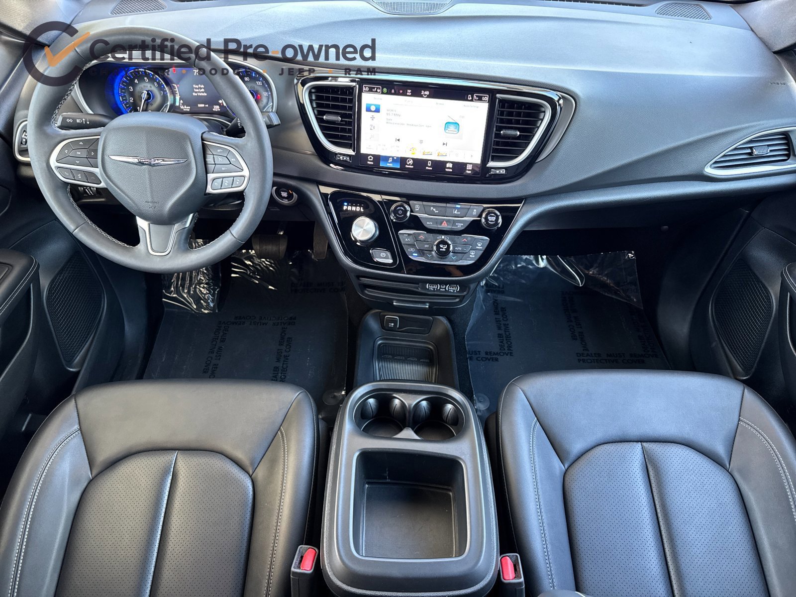 Certified 2025 Chrysler Pacifica Select FWD image 14