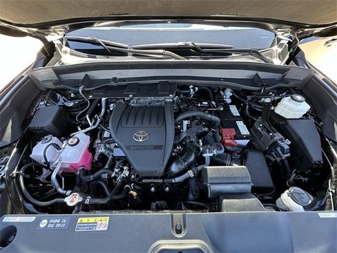 Certified 2024 Toyota Grand Highlander XLE image 32