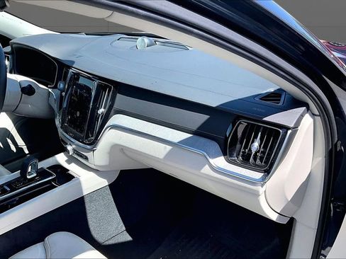 Used 2024 Volvo S60 B5 Ultimate w/ Climate Package image 14