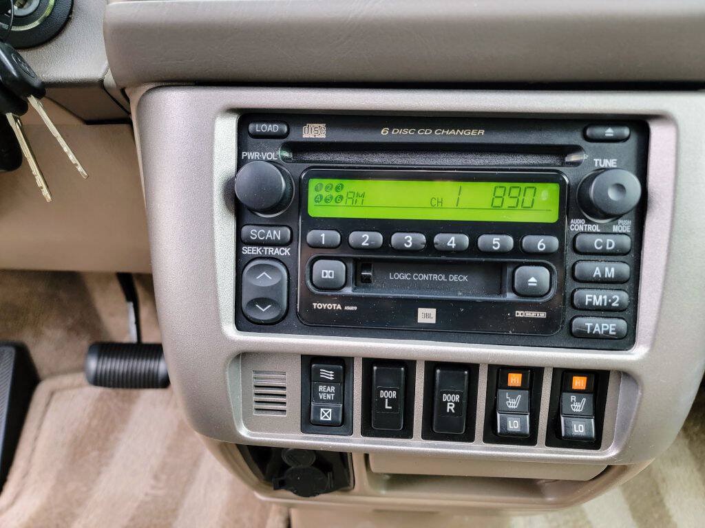 Used 2002 Toyota Sienna XLE w/ XLE Luxury Pkg FWD image 39