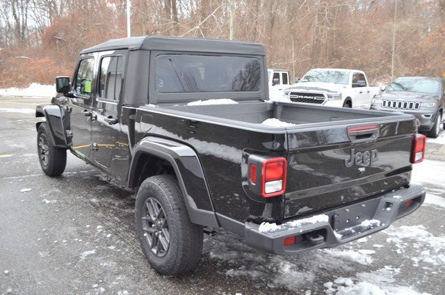 New 2026 Jeep Gladiator Sport AWD/4WD image 6