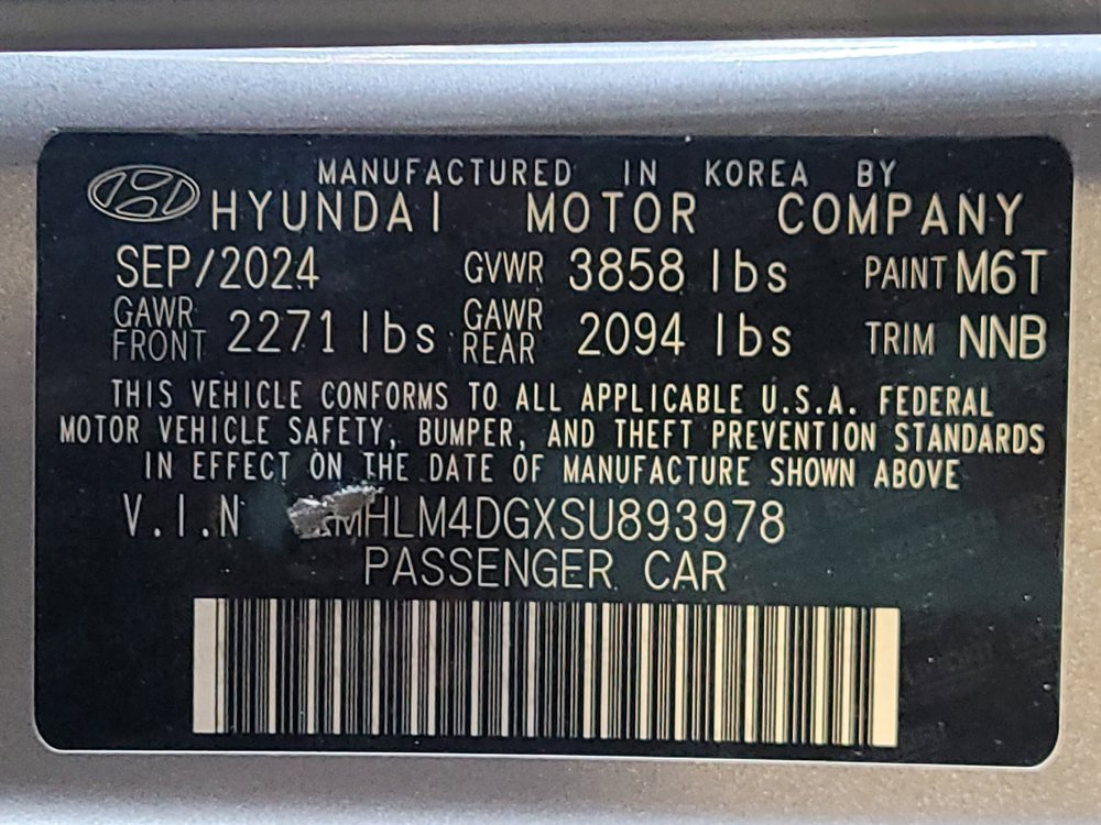 Used 2025 Hyundai Elantra Sport FWD image 33