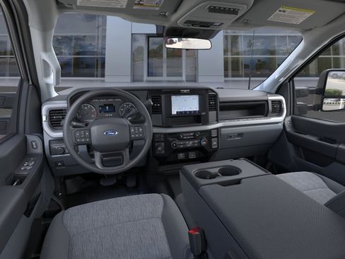 New 2026 Ford F550 4x4 Supercab Super Duty image 9