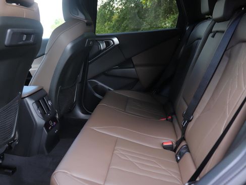 New 2026 BMW X3 xDrive30 w/ Premium Package image 11