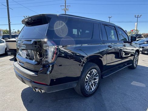 Used 2025 Chevrolet Suburban Z71 w/ Z71 Off-Road Package AWD/4WD image 6