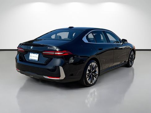New 2026 BMW 530i image 3